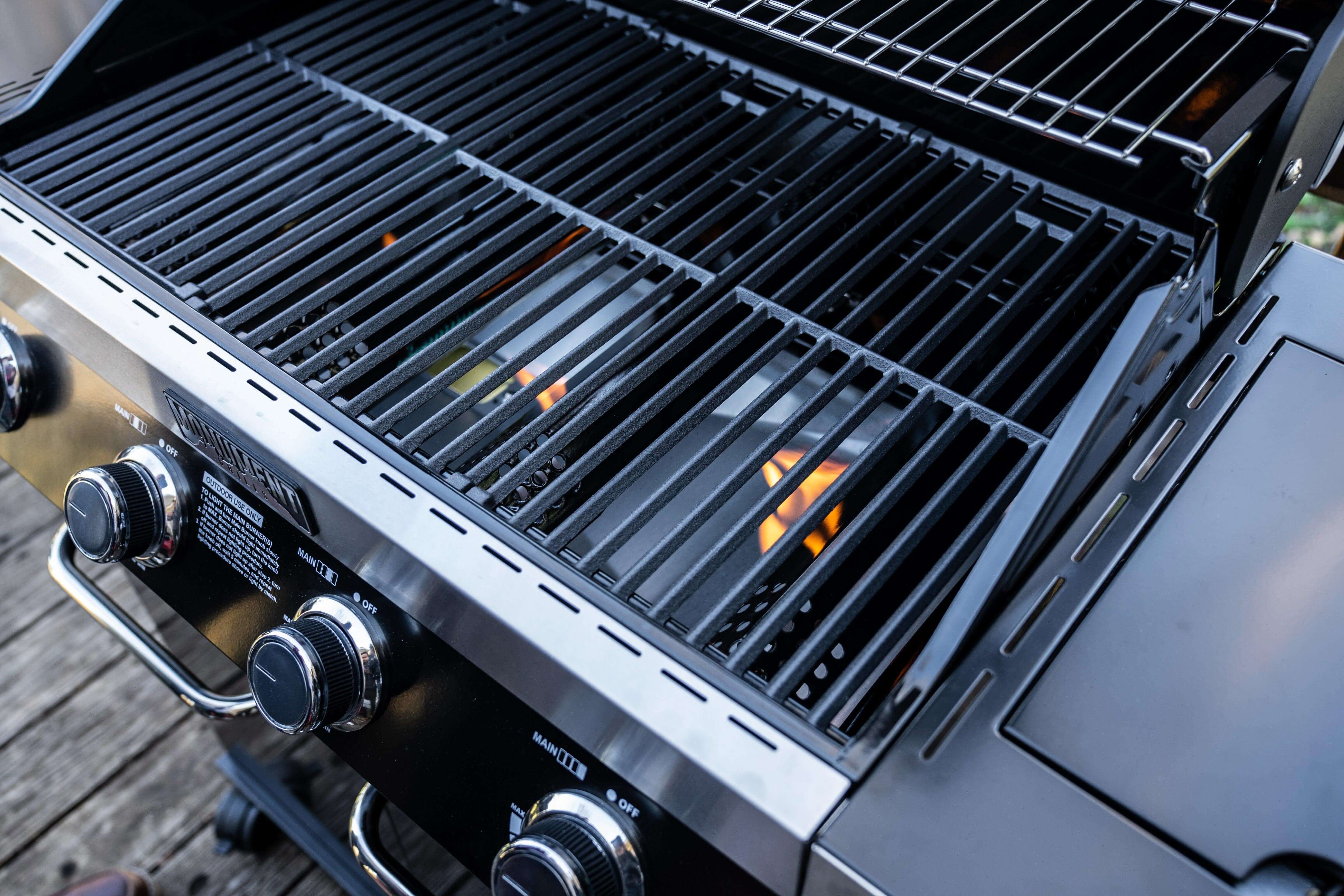 13892 | Black 4-Burner Propane Gas Grill - Image 7