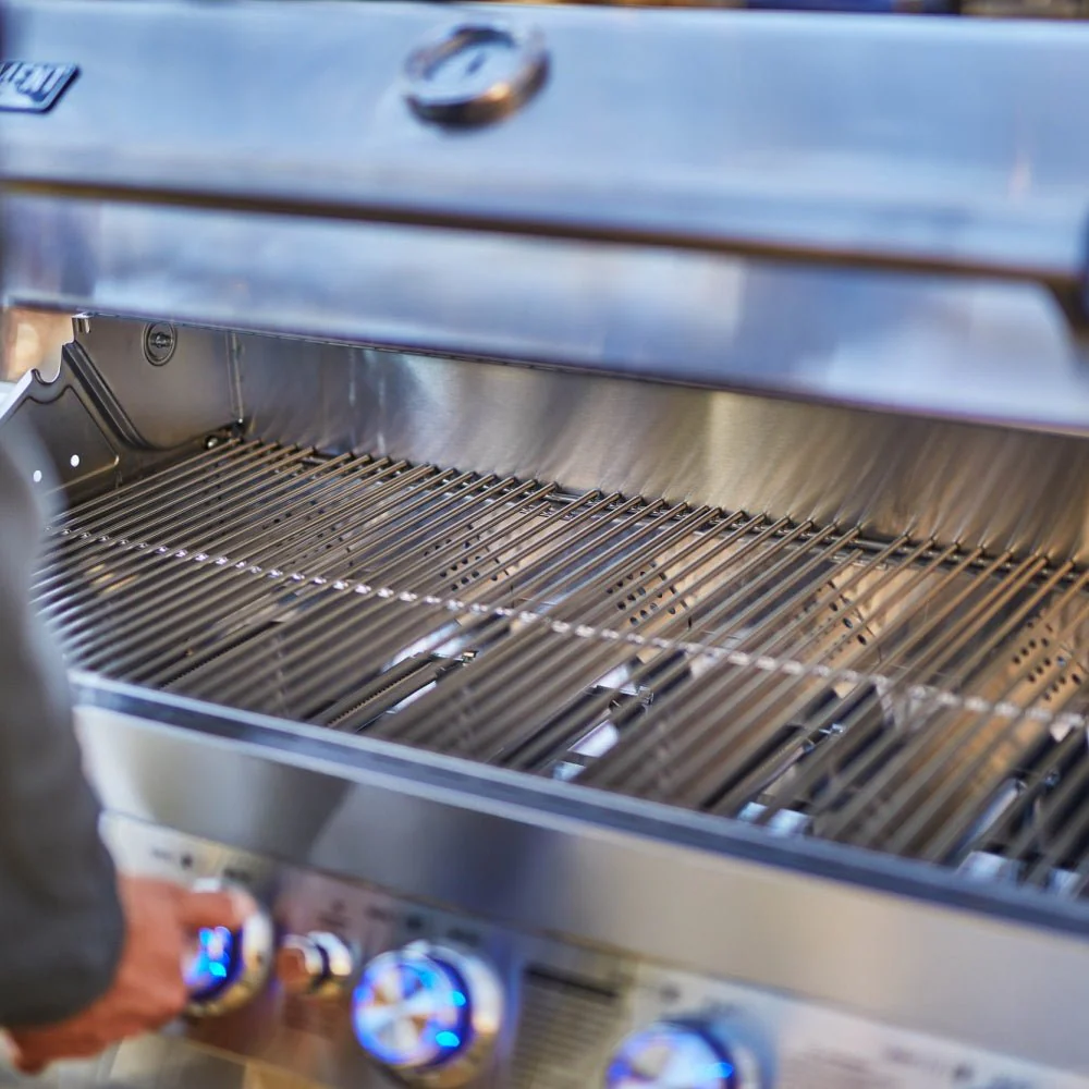 77352 | Full Stainless Propane Gas Grill - Image 9