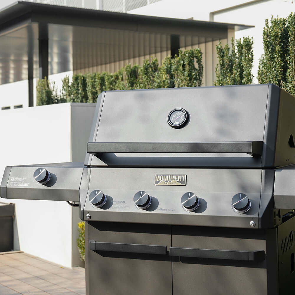 Eminence 425 | Iconic Fortified Propane Gas Grill - Image 12