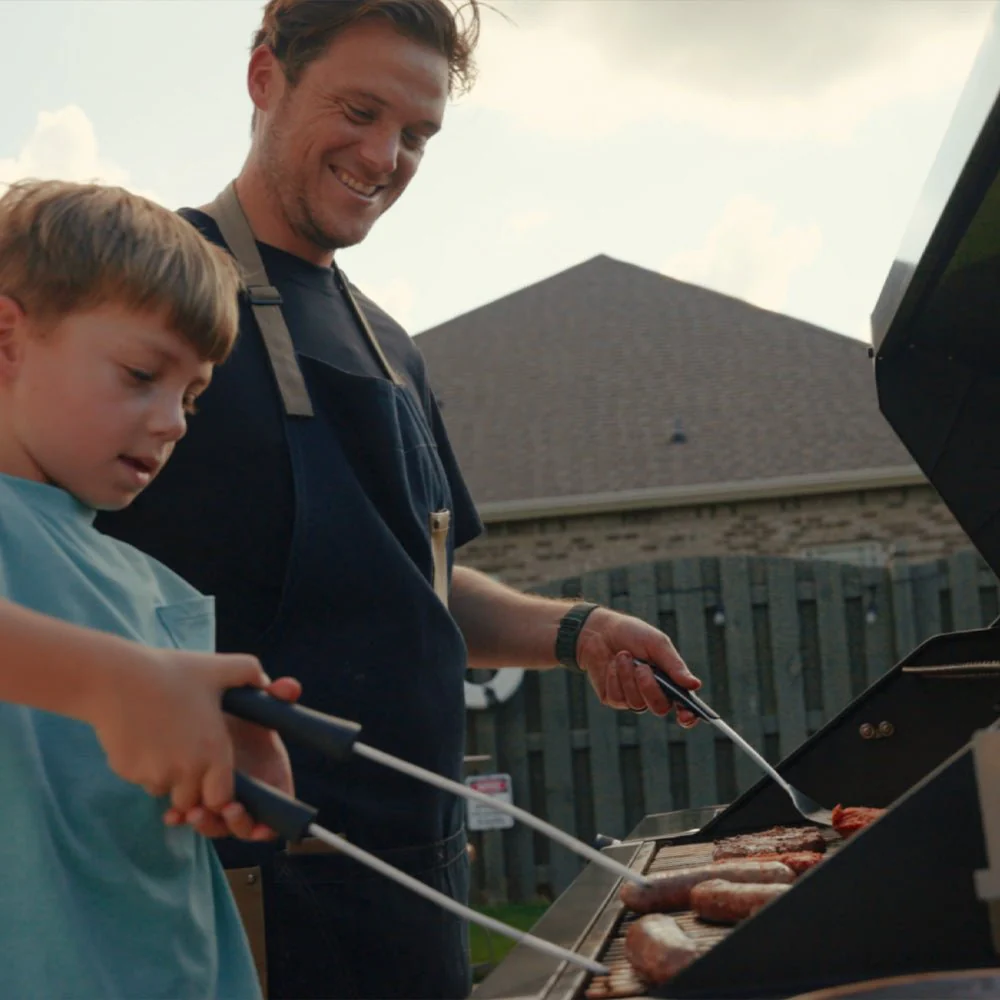 Eminence 605 | Master Power Stainless Natural/Propane Gas Grill - Image 15